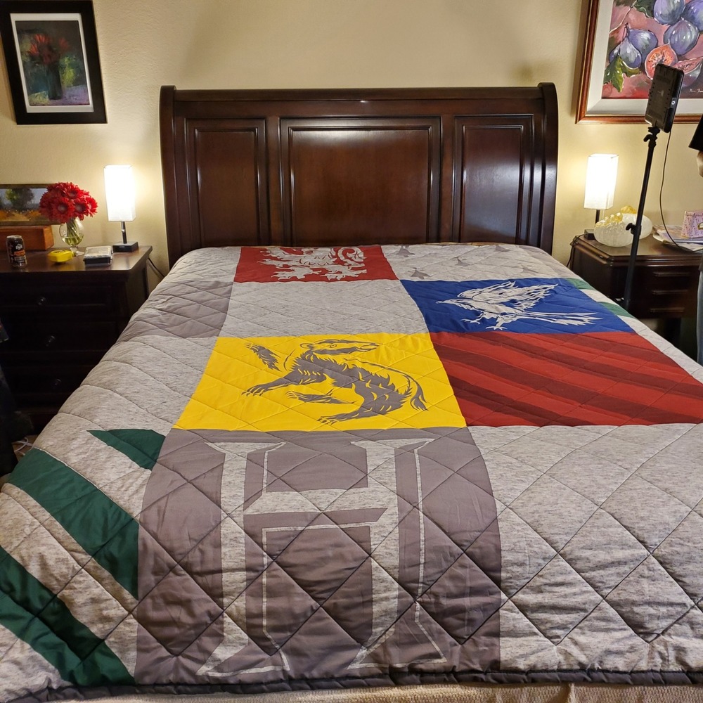 Harry Potter Hogwarts Alumni Reversible Comforter Queen Full Patchwork Crest